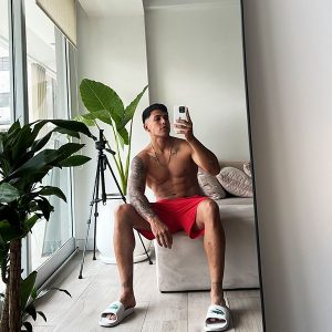 TOMY ALVARITO