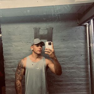 TOMY ALVARITO